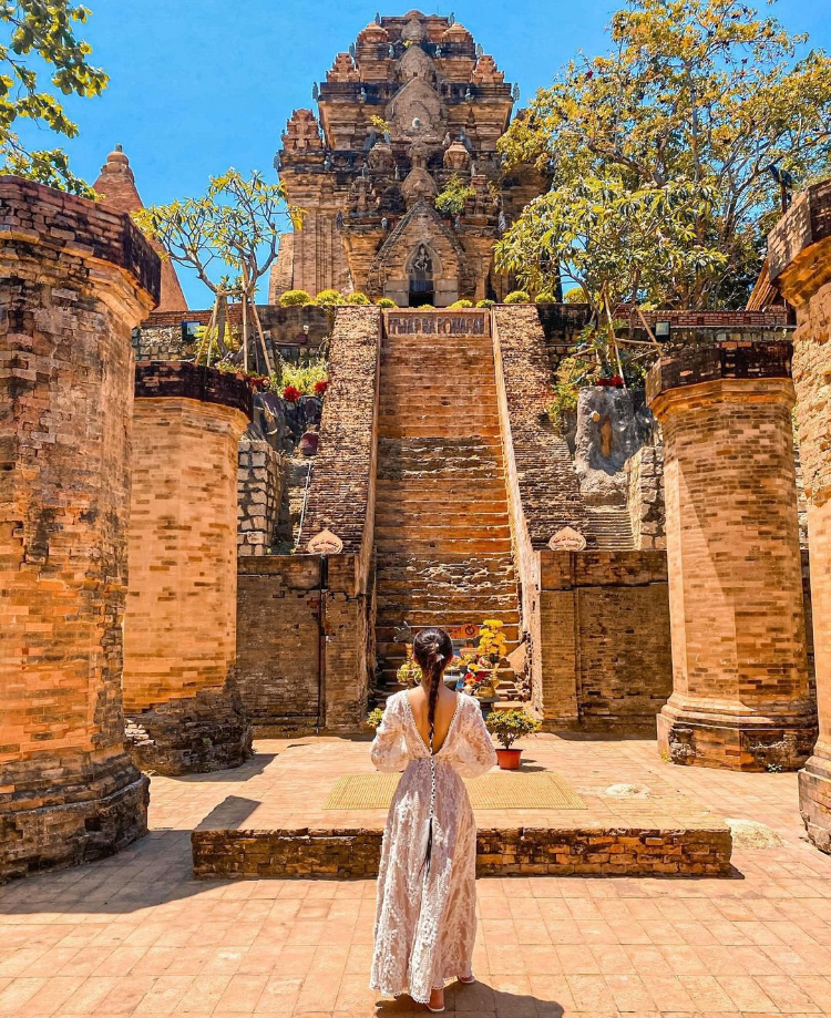 Tháp Bà Ponargar Nha Trang