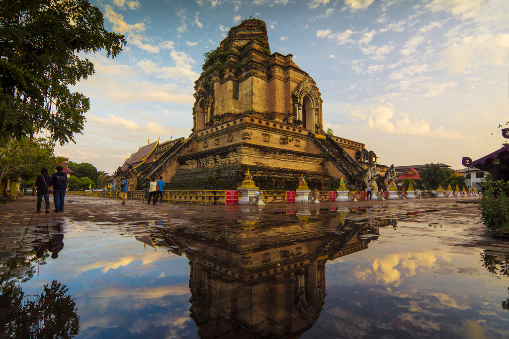 Wat Chedi Luang Thái Lan top 9 địa điểm du lịch nổi tiếng nhất