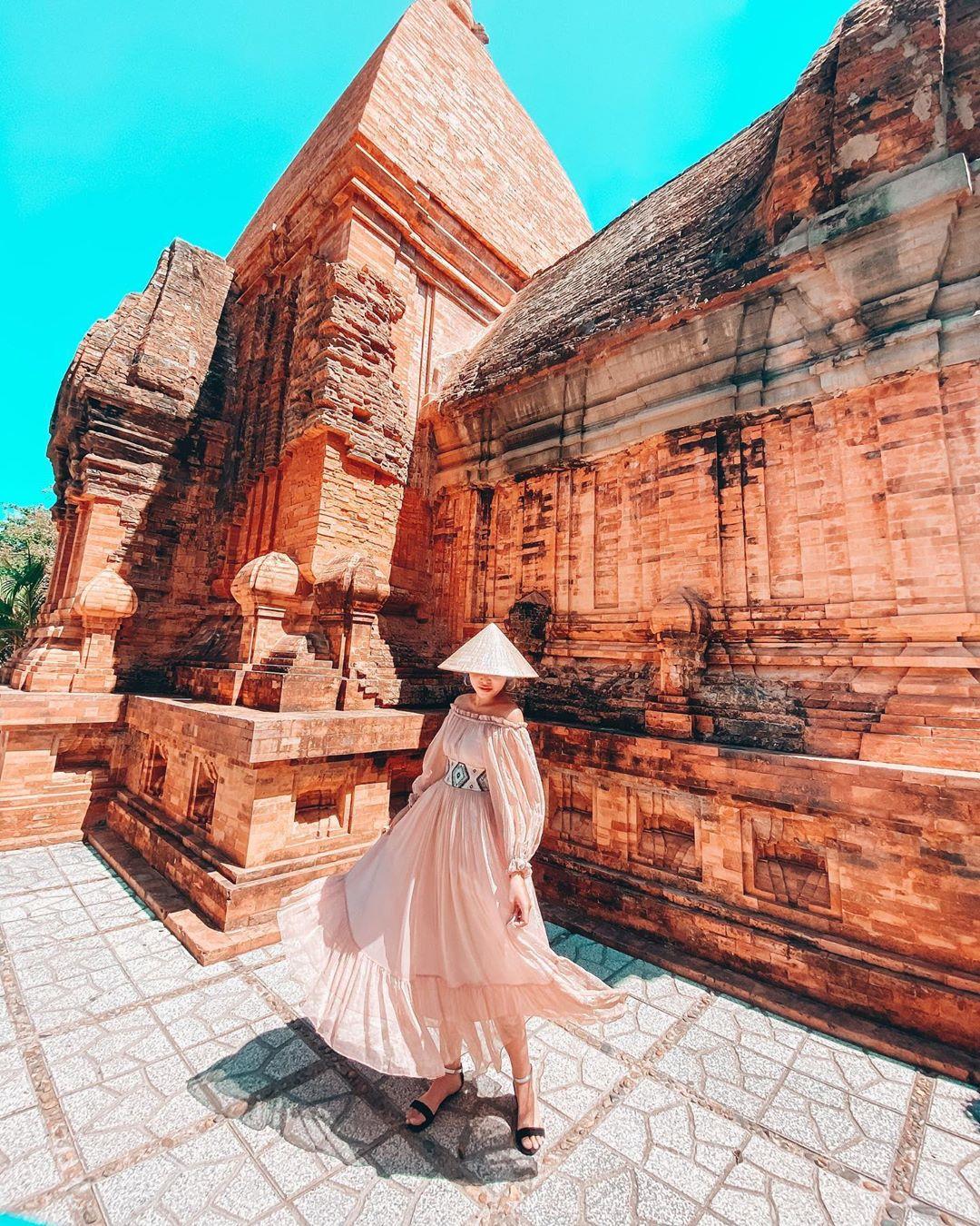 Tháp bà ponagar top 6 địa điểm du lịch Nha Trang hút khách